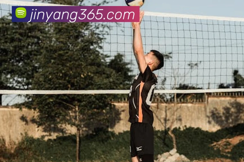 NBA全明星投票詹姆斯领跑西部前场杜兰特紧随其后